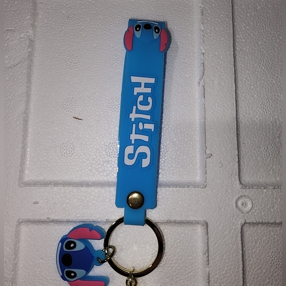 Disney's Stitch Key chain - Picture 2 of 4